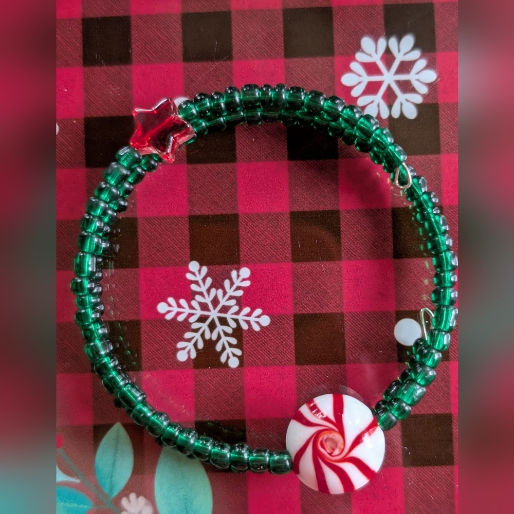 Green Beaded Bracelet with Red Star and Candy Charm